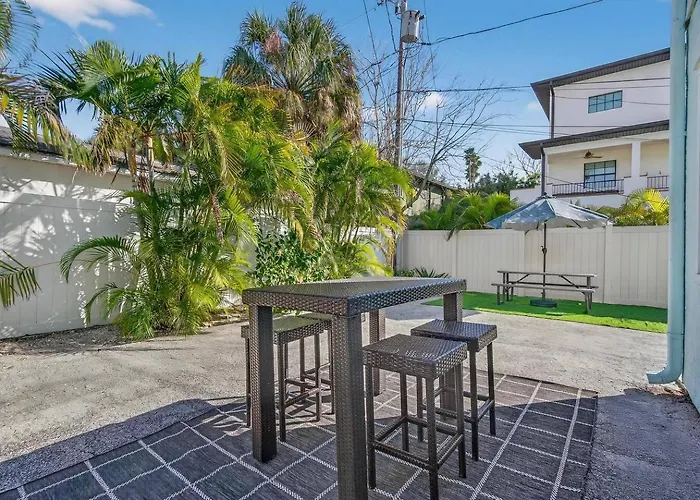 Holiday home Stylish 2 Bedroom Retreat Clearwater Beach