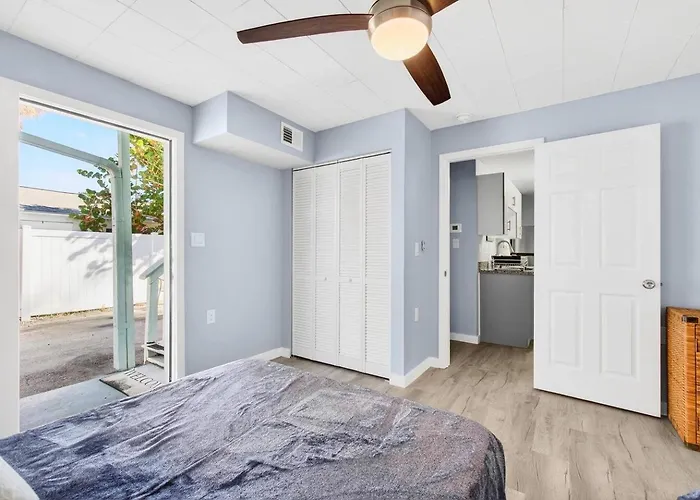 Stylish 2 Bedroom Retreat Clearwater Beach